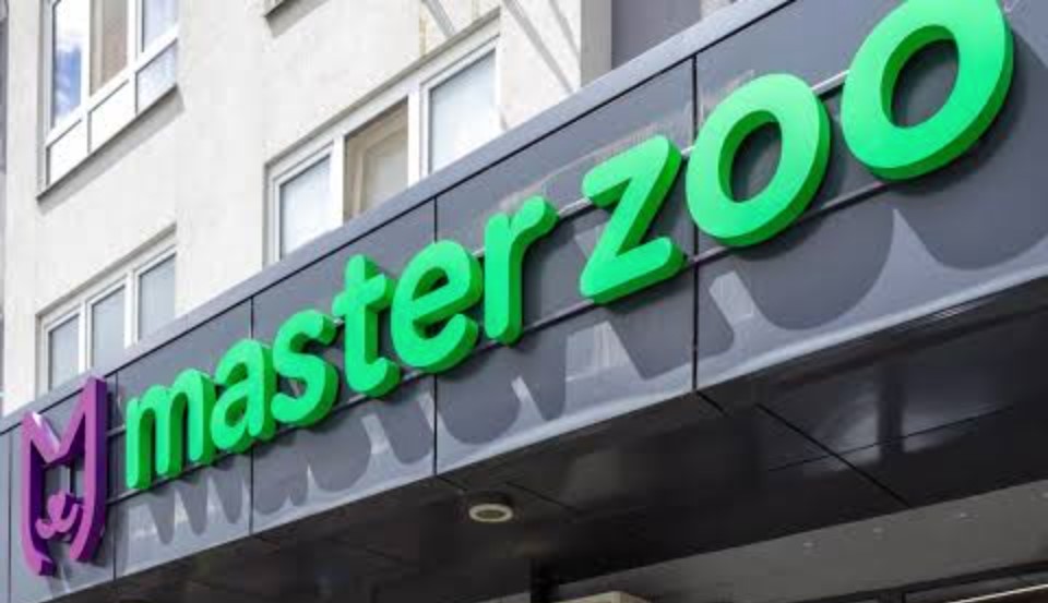 Удар РФ знищив склад мережі зоомаркетів MasterZoo на Київщині